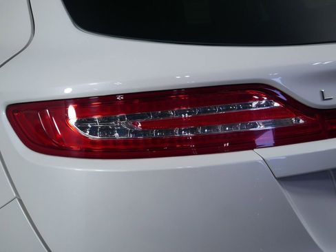 Used 2017 Lincoln MKC Reserve AWD/4WD image 12