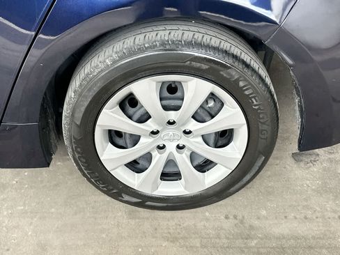 Used 2024 Toyota Corolla LE FWD image 11
