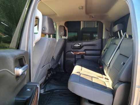 Used 2020 GMC Sierra 1500 Elevation w/ Elevation Value Package image 17