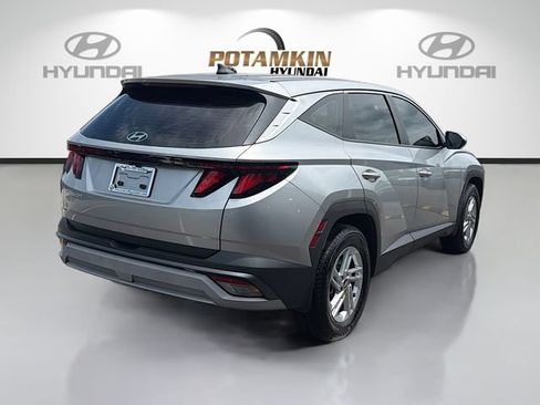 Used 2025 Hyundai Tucson SE FWD image 5