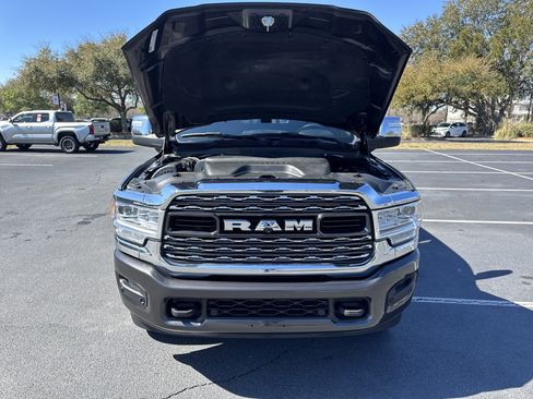 Used 2024 RAM 2500 Limited image 37