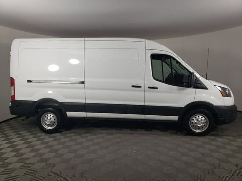 New 2026 Ford Transit 250 148 Medium Roof w/ Load Area Protection Package image 5