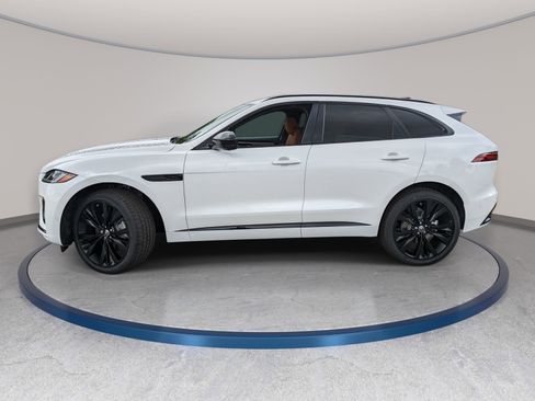New 2026 Jaguar F-PACE R-Dynamic S image 8