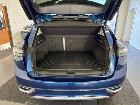 Used 2022 Buick Envision Avenir w/ Technology Package II image 9