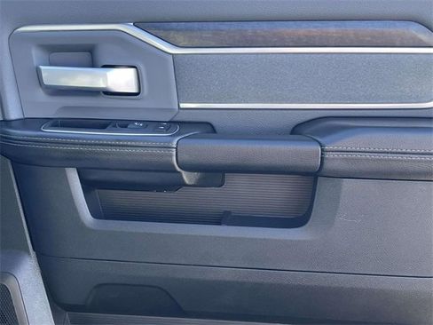 Used 2023 RAM 2500 Big Horn w/ Level 1 Equipment Group image 16