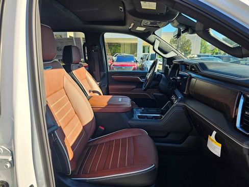 New 2025 GMC Sierra 2500 Denali Ultimate image 10