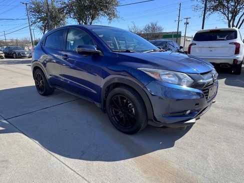 Used 2016 Honda HR-V EX image 3