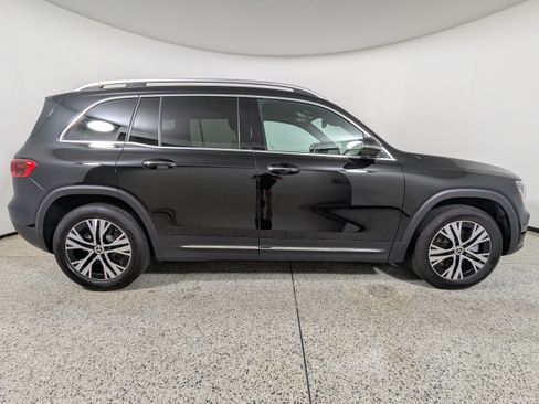 Used 2025 Mercedes-Benz GLB 250 image 8