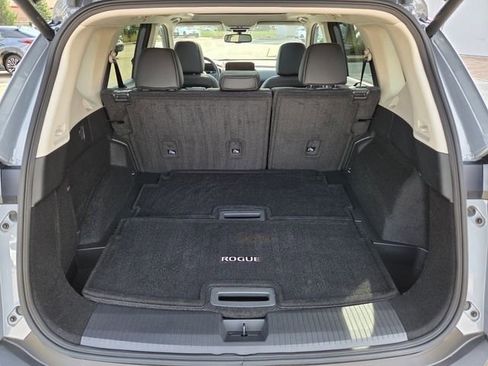 Used 2023 Nissan Rogue SL w/ SL Premium Package image 29
