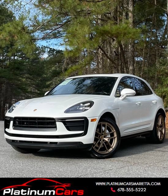 Used 2022 Porsche Macan AWD/4WD image 1