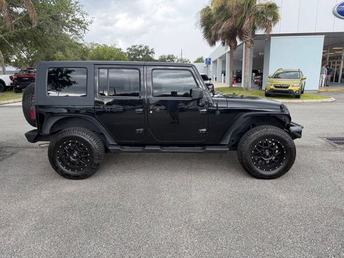 Used 2010 Jeep Wrangler Unlimited Sport AWD/4WD image 2