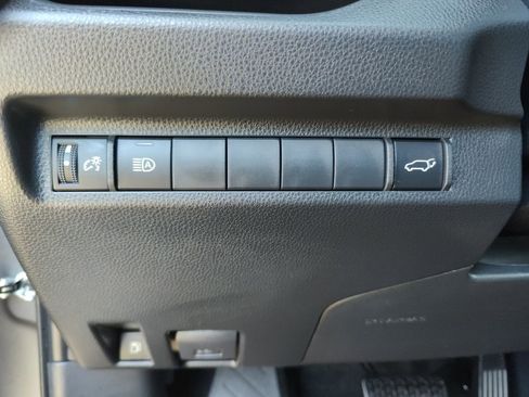 Used 2025 Toyota RAV4 XLE image 16