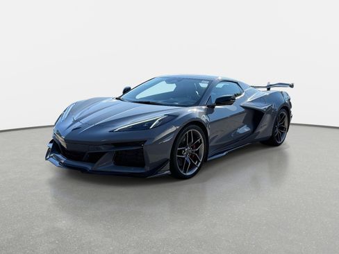 Used 2025 Chevrolet Corvette Z06 image 7