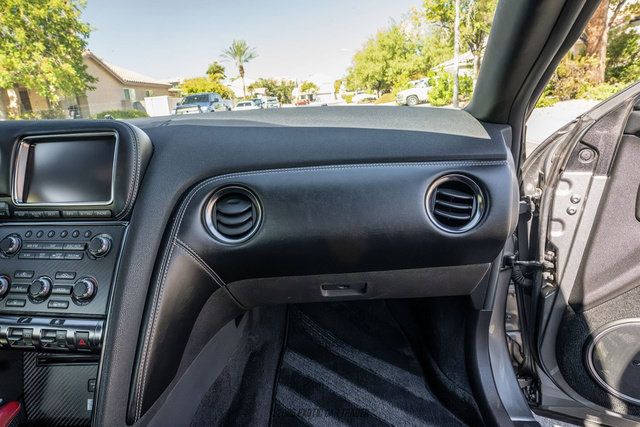 Used 2016 Nissan GT-R Black Edition AWD/4WD image 37