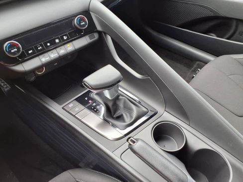 New 2025 Hyundai Elantra Sport image 19