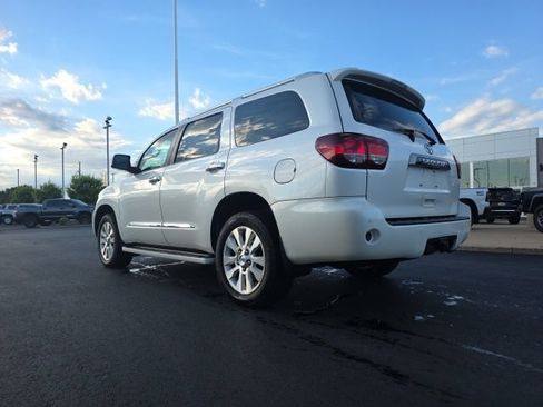 Used 2020 Toyota Sequoia Platinum AWD/4WD image 5