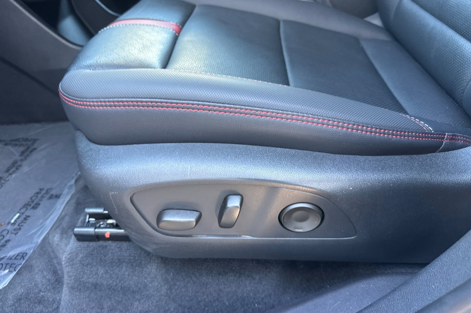 Used 2024 Chevrolet Traverse RS w/ LPO, Floor Liner Package AWD/4WD image 14