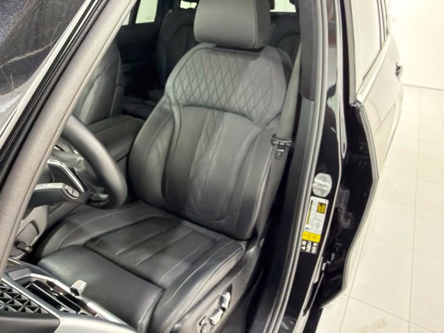 Used 2024 BMW X7 xDrive40i w/ Executive Package AWD/4WD image 13