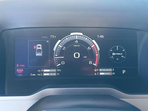 New 2025 Toyota Tundra Platinum w/ TRD Off-Road Package image 18