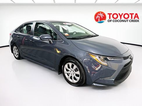 Used 2025 Toyota Corolla LE image 1