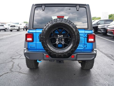 Used 2024 Jeep Wrangler Unlimited AWD/4WD image 6