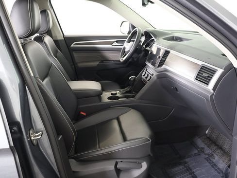 Used 2021 Volkswagen Atlas SE w/ Panoramic Sunroof Package image 34