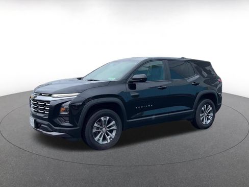 Used 2025 Chevrolet Equinox LT FWD image 8