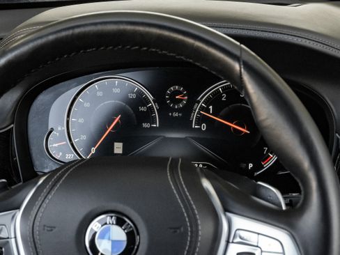 Used 2016 BMW 750i xDrive image 21