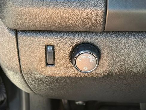 Used 2022 Chevrolet Colorado LT w/ Fleet Safety Package RWD image 12