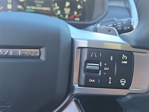 New 2026 Land Rover Discovery Limited Edition image 20