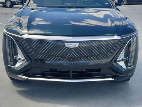 New 2026 Cadillac Lyriq Signature Luxury w/ Nappa Leather Package RWD image 9
