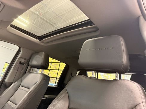 Used 2023 GMC Sierra 2500 Denali image 33