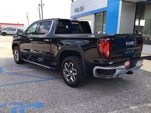 New 2026 GMC Sierra 1500 SLT w/ SLT Convenience Package image 4