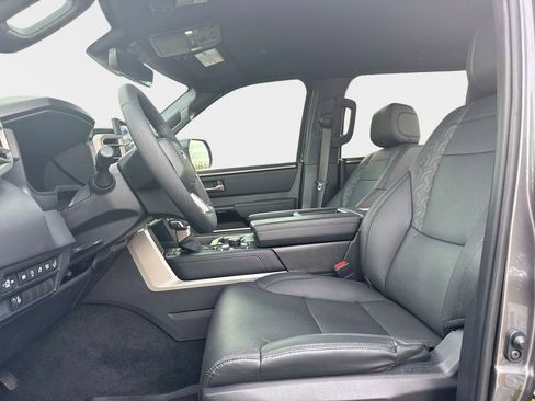 Used 2025 Toyota Tundra Limited image 20