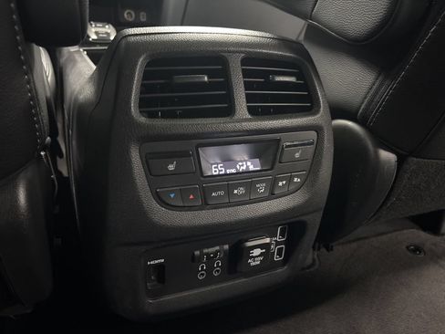 Used 2021 Honda Pilot Touring image 36