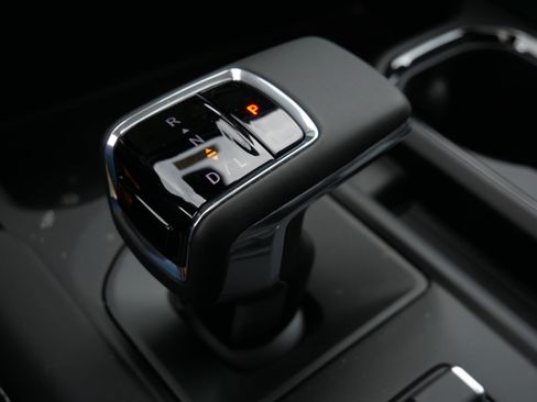 New 2026 GMC Sierra 1500 AT4X w/ LPO, Black Badging Package AWD/4WD image 9