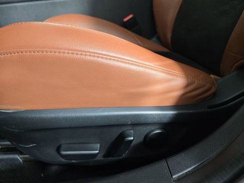 Used 2024 MAZDA MAZDA3 s image 29