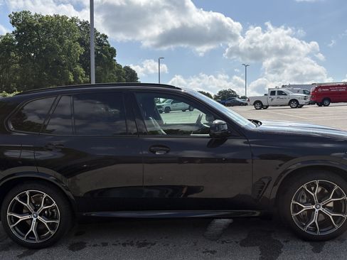 Certified 2025 BMW X5 xDrive50e w/ M Sport Package AWD/4WD image 11