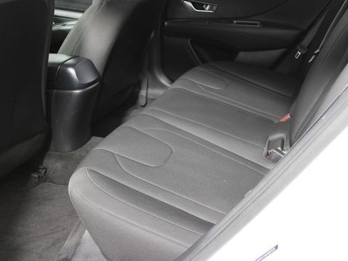 Used 2021 Hyundai Elantra SEL FWD image 19