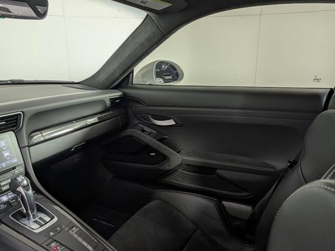 Certified 2019 Porsche 911 GT3 RS image 22
