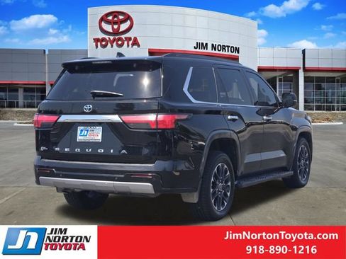 Used 2023 Toyota Sequoia Limited w/ Tow Technology Package AWD/4WD image 8