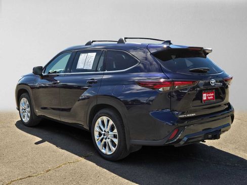 Used 2024 Toyota Highlander Limited AWD/4WD image 6