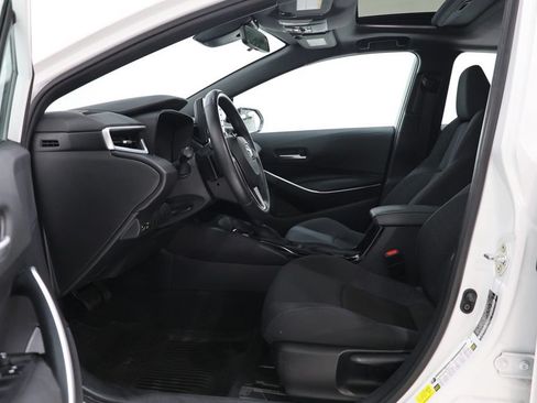 Used 2022 Toyota Corolla SE w/ SE Premium Package FWD image 16