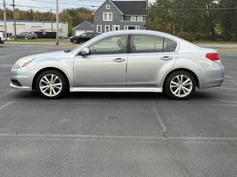 Used 2013 Subaru Legacy 2.5i Premium w/ All-Weather Pkg image 8