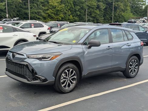 Used 2025 Toyota Corolla Cross AWD Hybrid image 3
