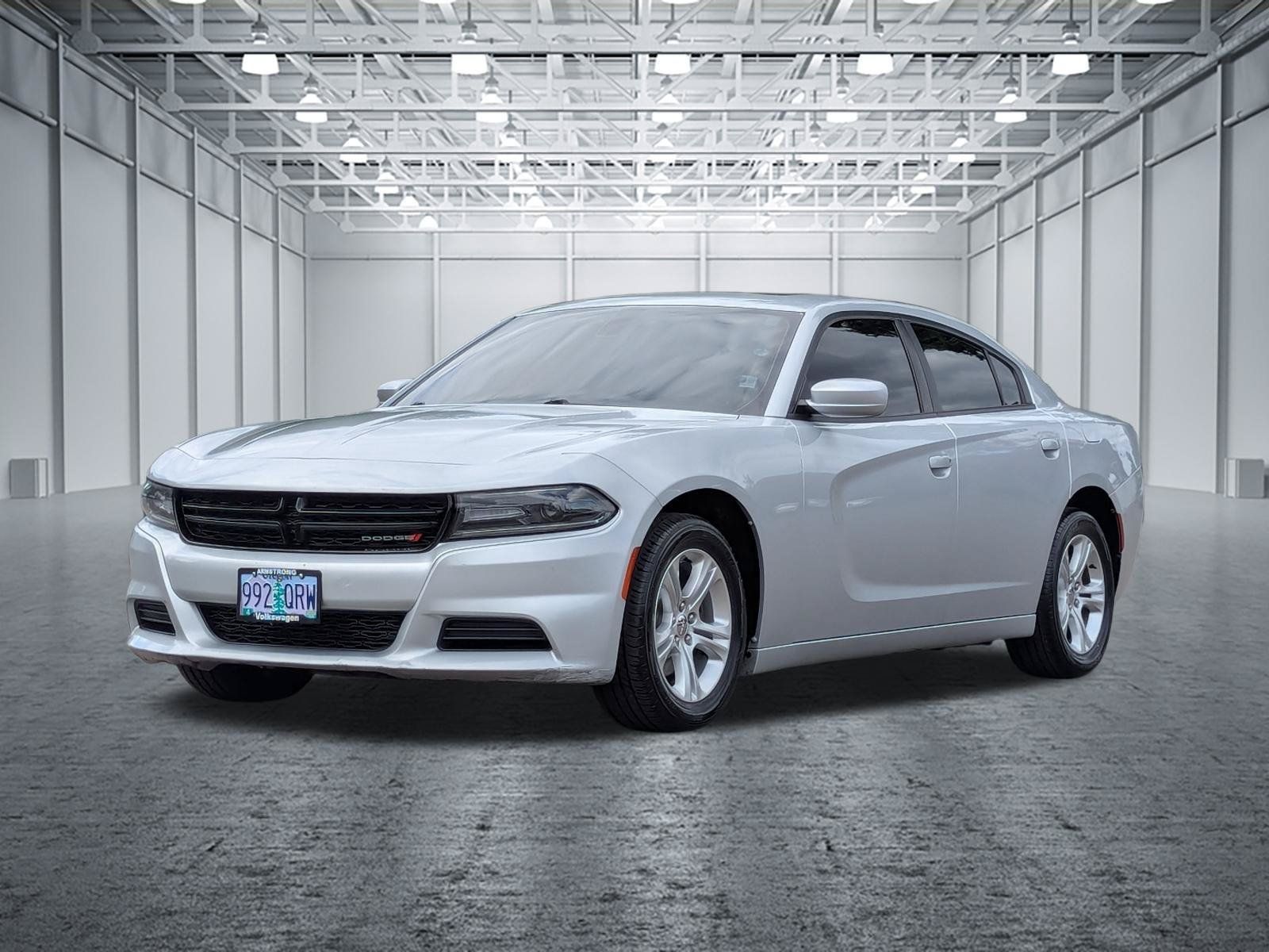Used 2019 Dodge Charger SXT RWD image 9