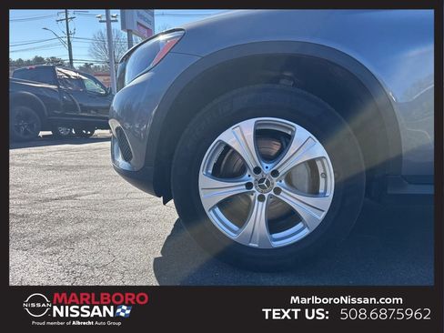 Used 2019 Mercedes-Benz GLC 300 4MATIC image 11