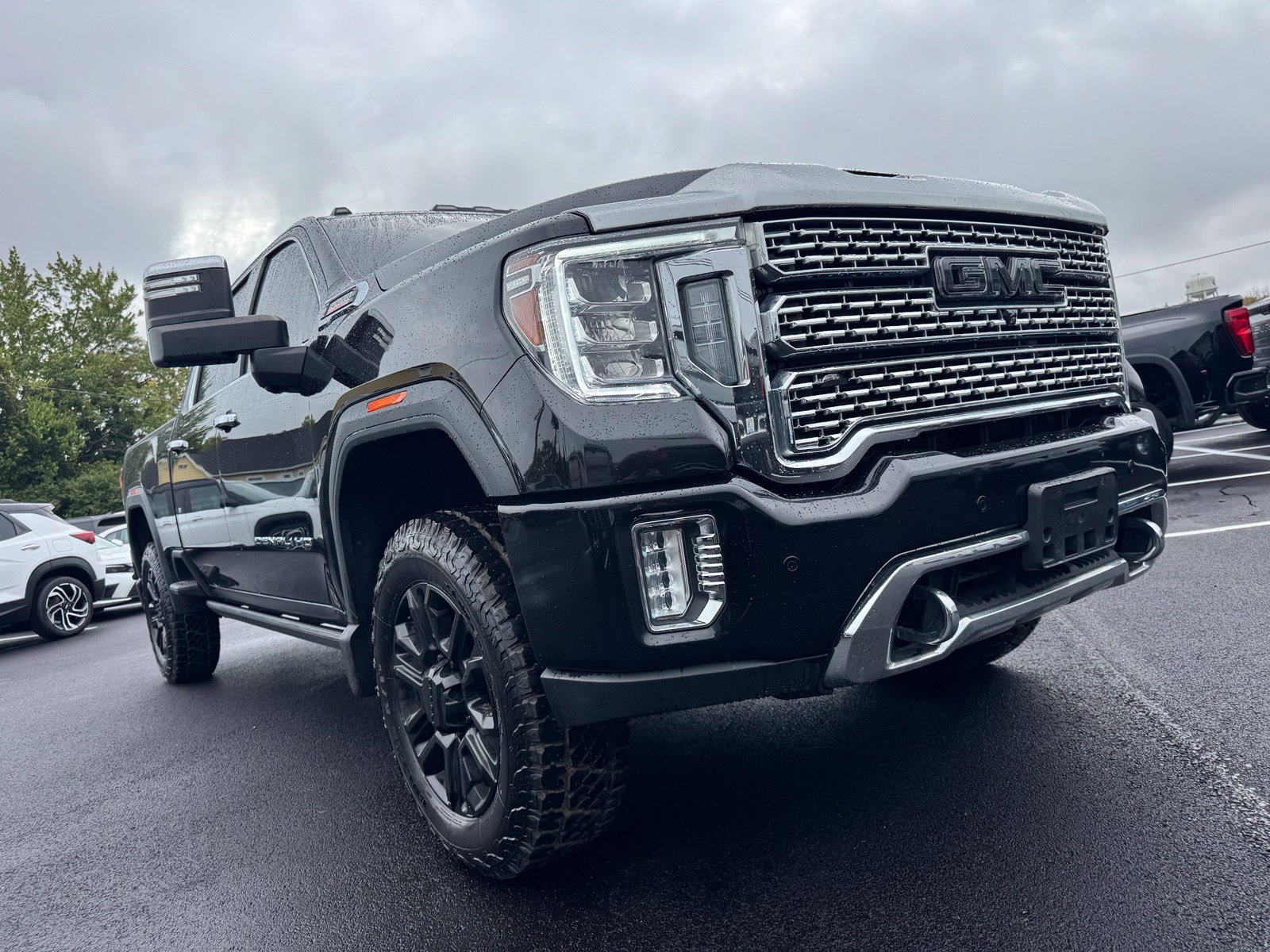 Used 2021 GMC Sierra 2500 Denali w/ Denali Black Diamond Edition AWD/4WD image 46