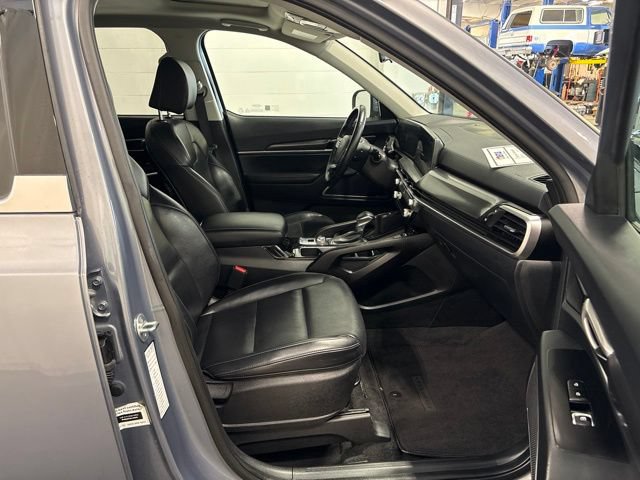 Used 2025 Kia Telluride S AWD/4WD image 38