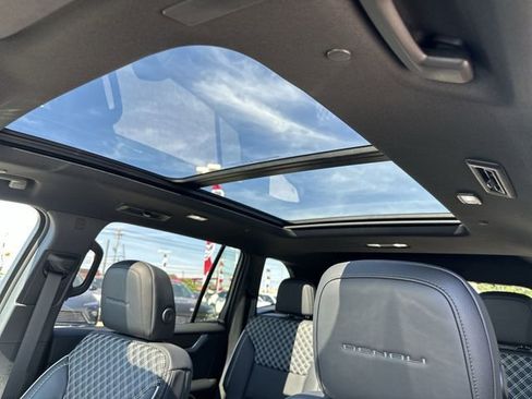 New 2026 GMC Acadia Denali w/ Super Cruise Package AWD/4WD image 17